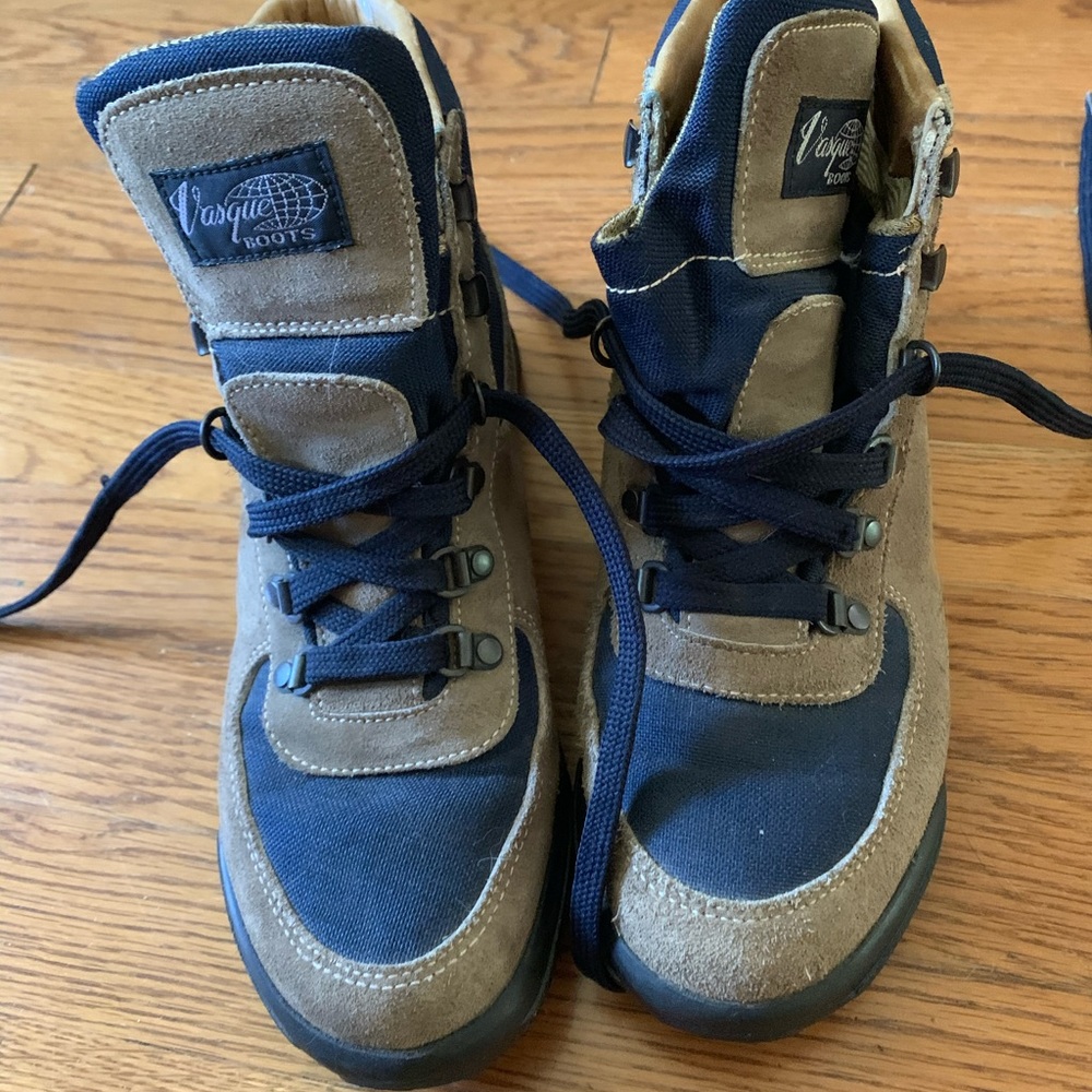 90s Vasque hiking boots